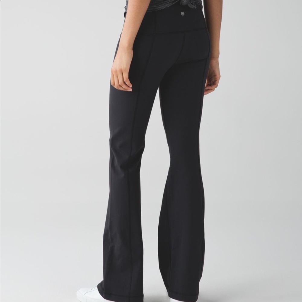 NWOT Lululemon Highwaisted Black Groove Pant